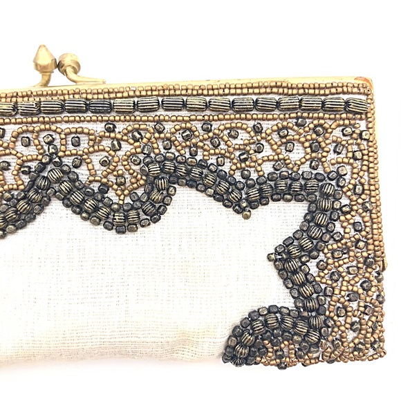COPY - Moyna Convertible Beaded Clutch in Linen & Neutral Colored Beads, NWOT - Picture 9 of 11